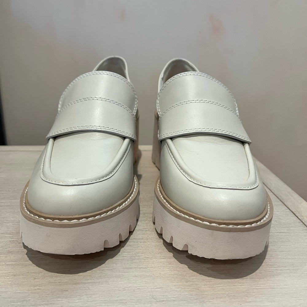 Dolce Vita ivory loafers size 7.5. Only worn around the house. Great condition. - Picture 7 of 7